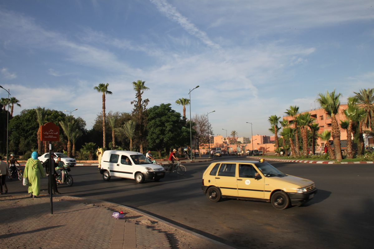 La place El Mourabiten à coté de Bab Doukkala s’anime dés le matin La place El Mourabiten à coté de Bab Doukkala s’anime dés le matin