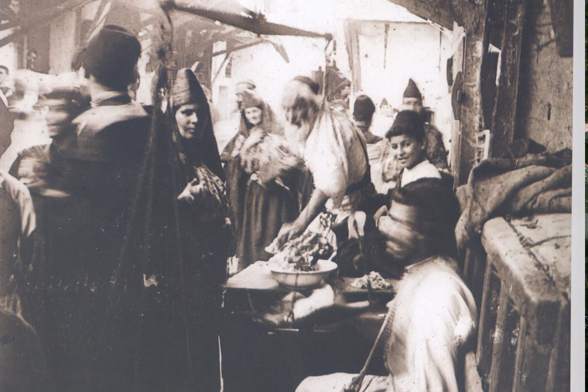 Mellah de Marrakech. Photo prise par Gabriel Veyre en 1901. Mellah de Marrakech. Photo prise par Gabriel Veyre en 1901.