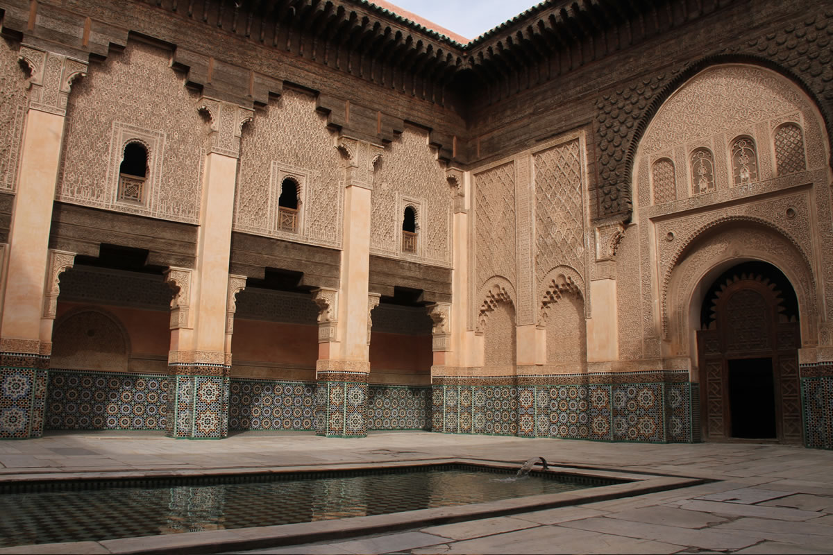 La Medersa Ben Youssef compte parmi les plus grandes réalisations Mérinides dans la ville rouge La Medersa Ben Youssef compte parmi les plus grandes réalisations Mérinides dans la ville rouge